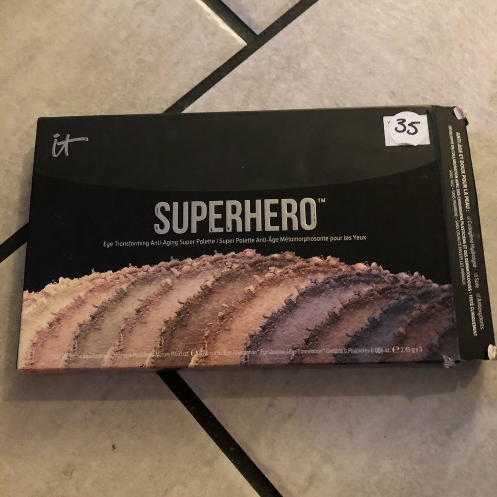 Eyeshadow authentic superhero by It